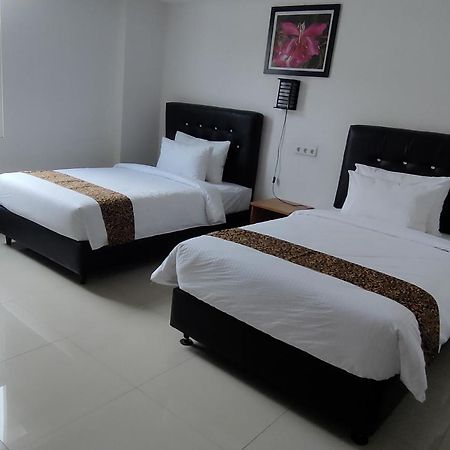 Golden Ganesha Hotel Yogyakarta By Ecommerceloka Gondowulung Екстериор снимка