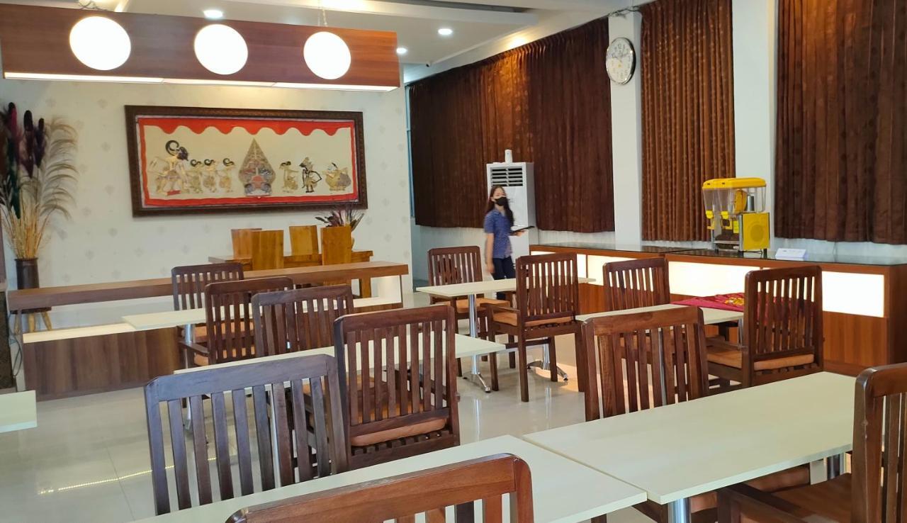 Golden Ganesha Hotel Yogyakarta By Ecommerceloka Gondowulung Екстериор снимка