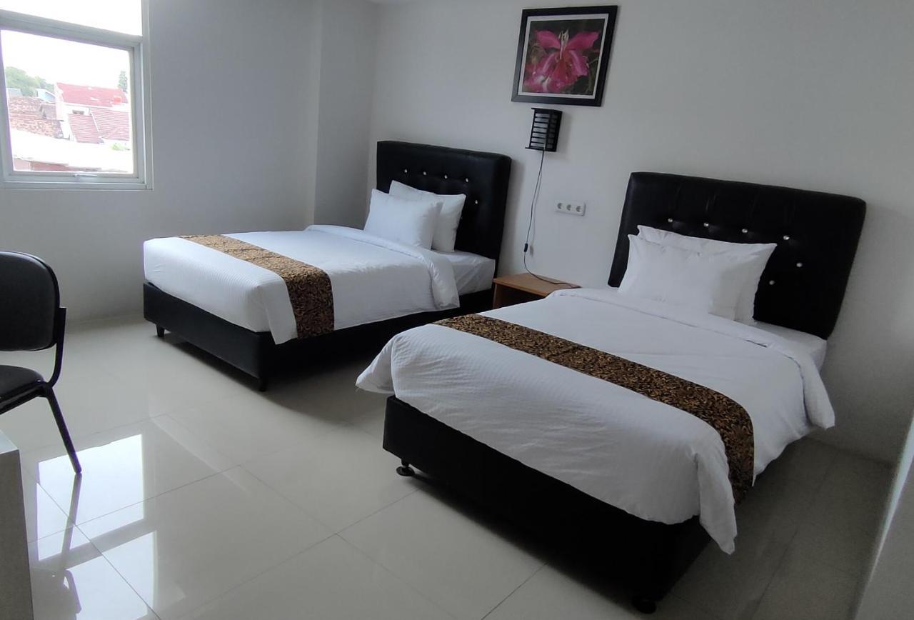 Golden Ganesha Hotel Yogyakarta By Ecommerceloka Gondowulung Екстериор снимка
